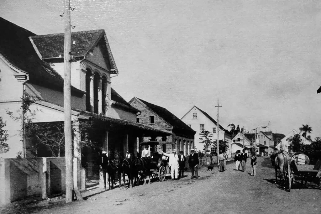 Dia 29 de Maio de 1934: A Independência Escolar de Gaspar/SC.  - Blumenau em Foco Portal de Notícias de Blumenau e Região.