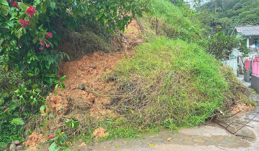 Defesa Civil de Blumenau Registra 10 Ocorrências nesta terça-feira. - Blumenau em Foco Portal de Notícias de Blumenau/SC