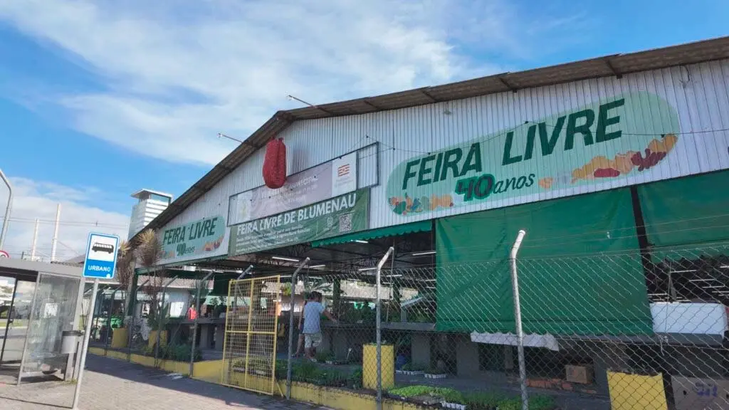 Dia 19 de Junho de 1986: Inauguração das Novas Instalações da Feira Livre. - Blumenau em Foco Portal de Notícias de Blumenau/SC