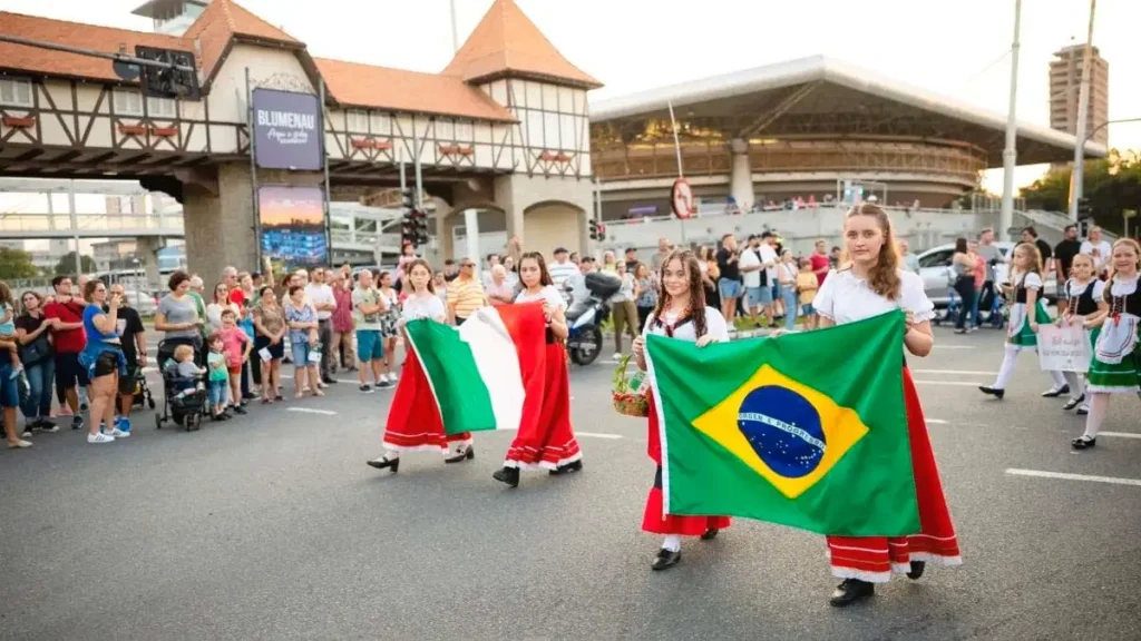 Dia 2 de Junho de 2025, Celebração dos 150 Anos de Imigração Italiana na Festitália em Blumenau.  - Blumenau em Foco Portal de Notícias de Blumenau e Região.