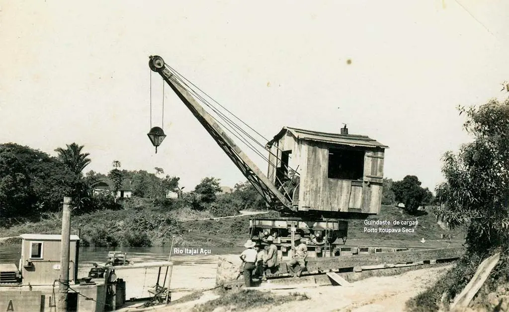 1. Dia 22 de Julho de 1895: Expansão da Navegação Comercial no Rio Itajaí-Açu.