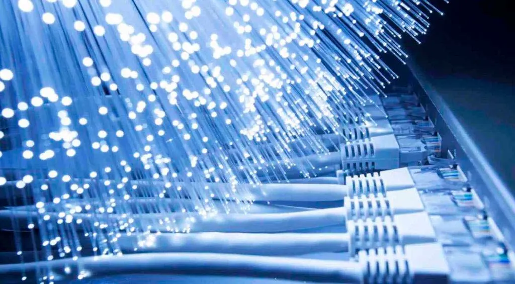 4. Dia 27 de Julho de 1995: O Fim do Isolamento Analógico e a Fibra Óptica.