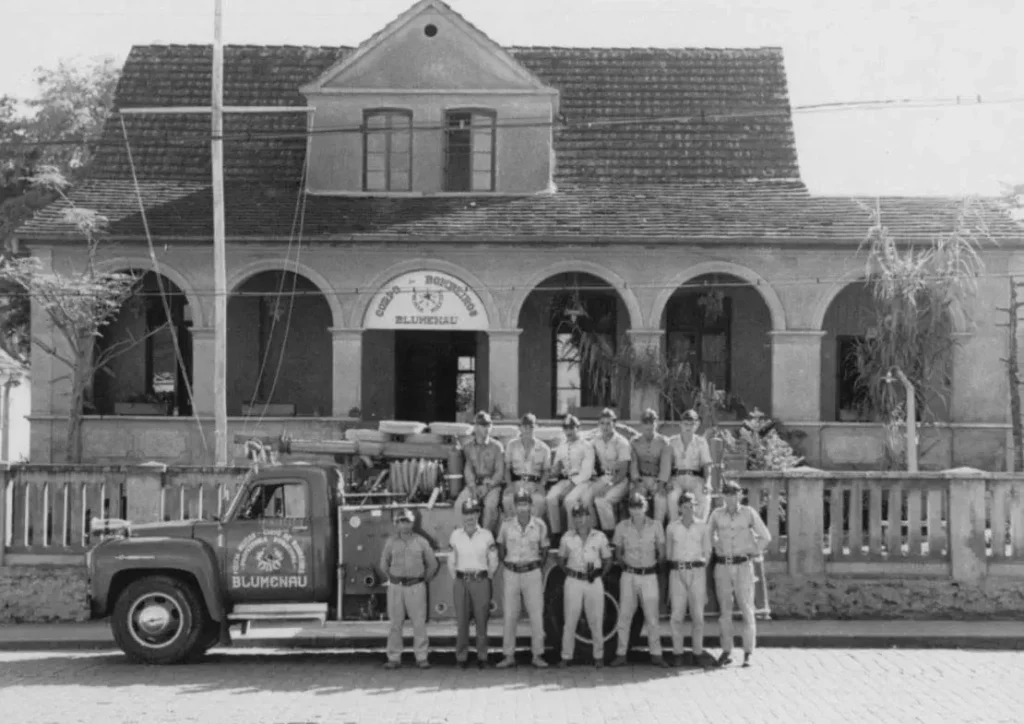 3. A Modernização dos Heróis Voluntários (Dia 9 de Agosto de 1962) - Blumenau em Foco Portal de Notícias de Blumenau/SC.